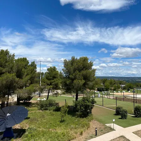 Thecamp Eco Lodge- Aix En Provence فندق