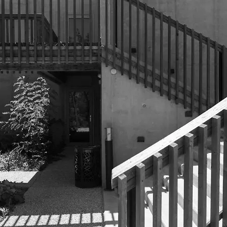 Thecamp Eco Lodge- Aix En Provence فندق 3*