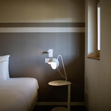 ホテル Thecamp Eco Lodge- Aix En Provence 3*